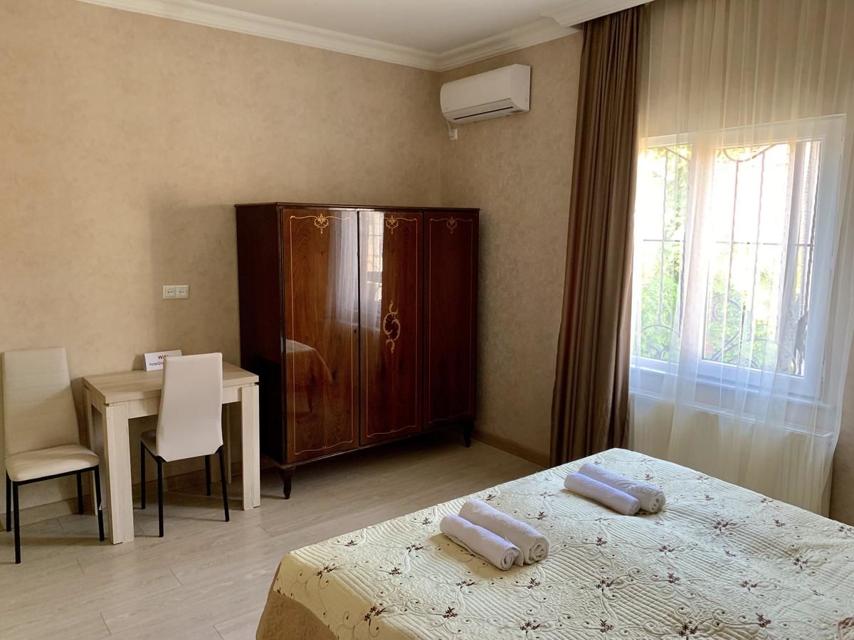 Отель Hotel Red Bridge Кутаиси
